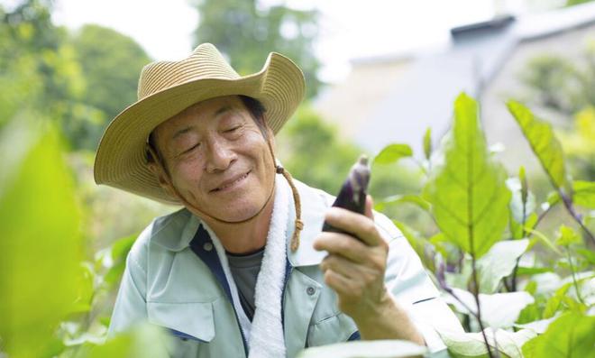 关于电报员周大爷年轻照片的信息