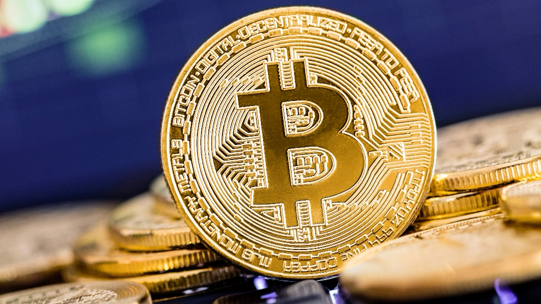 比特币是什么材料做成的，比特币是什么材质,为什么要挖矿